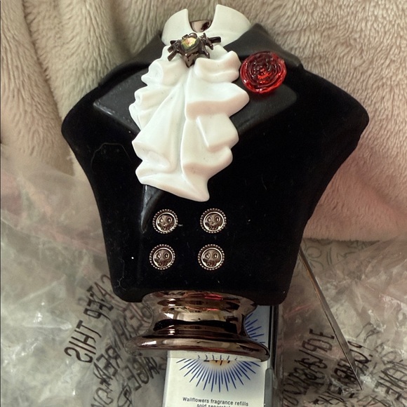 Bath and Body WallFlower Plug In NWT - Picture 1 of 4